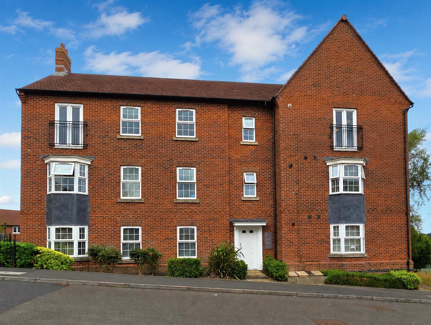 Solent Road, Church Gresley, Derbyshire, DE11 9BU
