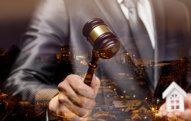 Under the gavel! The future of online auctions.
