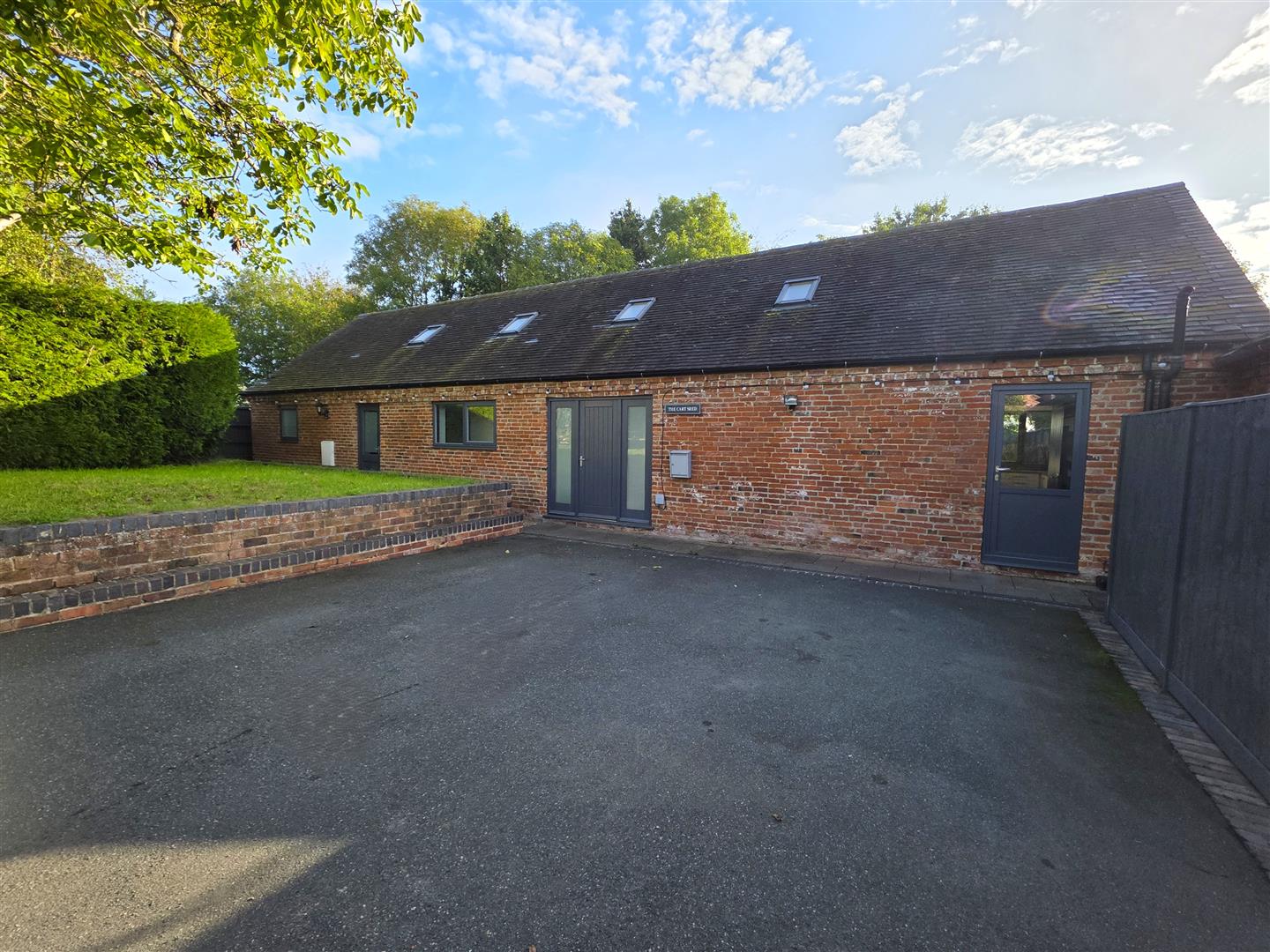 Netherseal Road, Chilcote