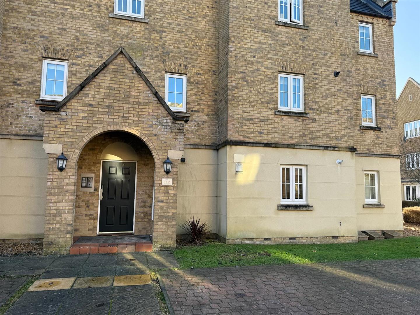 Avocet Close, Rugby